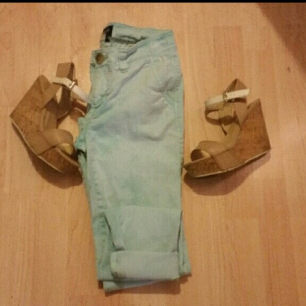 American Eagle slightly worn chinos